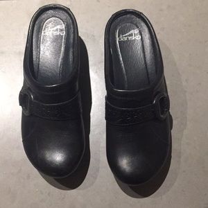 Dansko black shoes